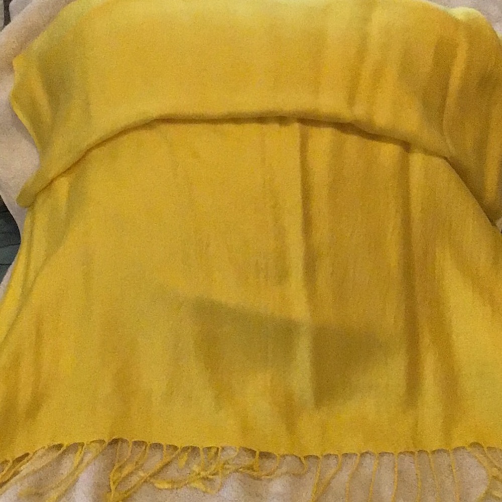 Women’s scarf